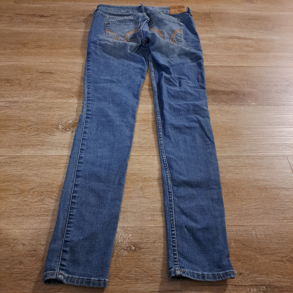 Hollister Super Skinny Blue Denim Distressed Jeans Juniors Women Size 3R 26W 31L